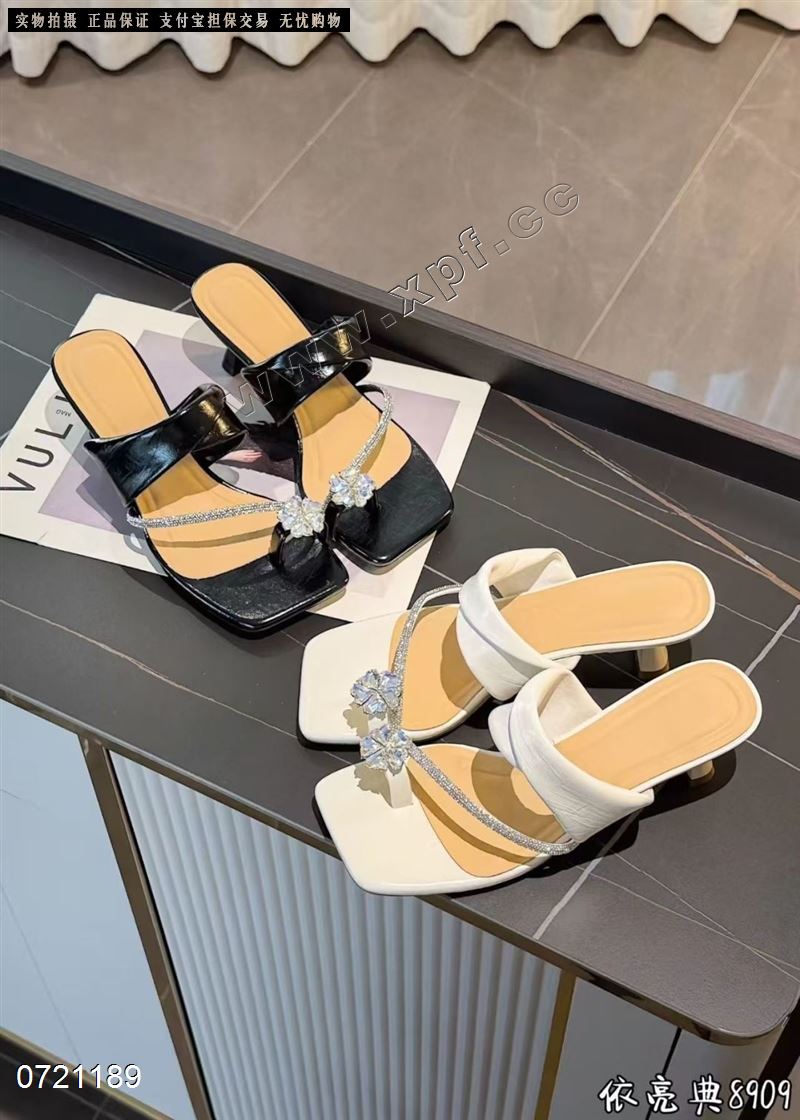 时尚拖鞋8909  黑色5667米色6678码 特价