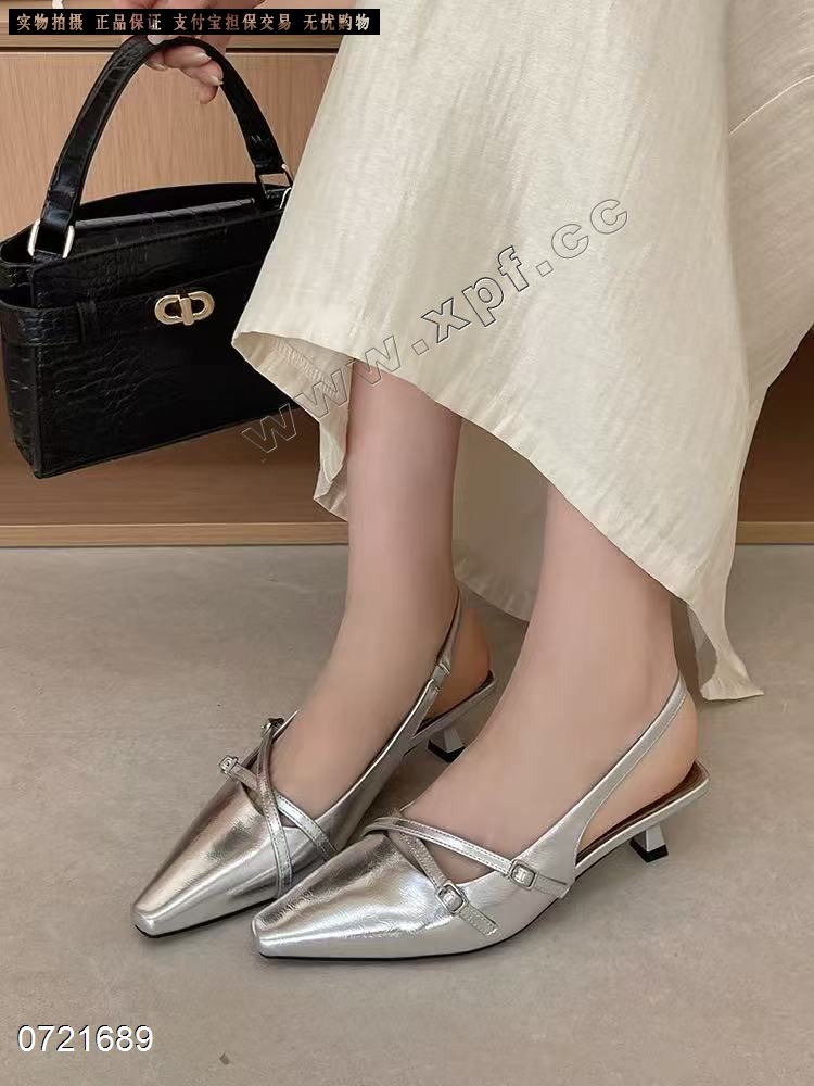 包头后空女凉鞋