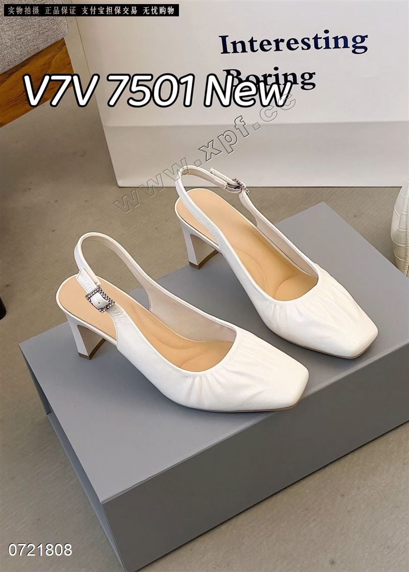 包头后空女凉鞋7501