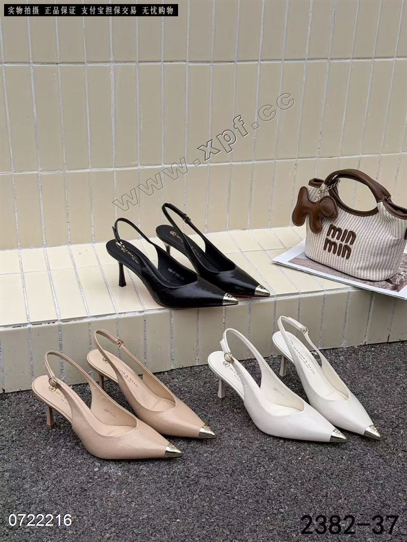 包头后空女凉鞋