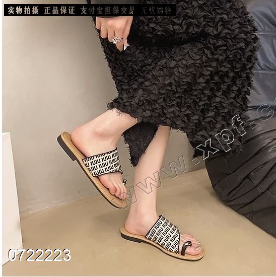 卡丝露07-3   棕 5-0、黑 589