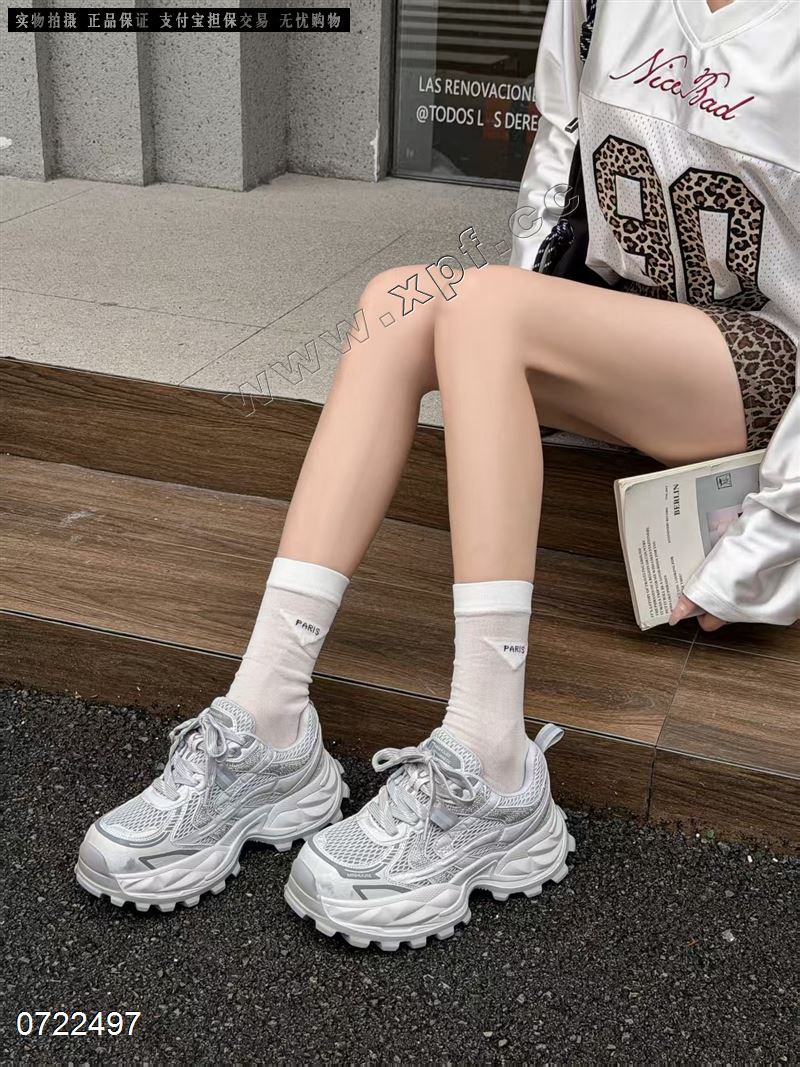 新款透网休闲鞋8870-2