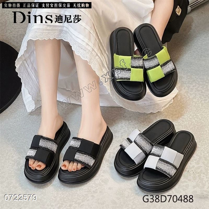 时尚拖鞋302C5790