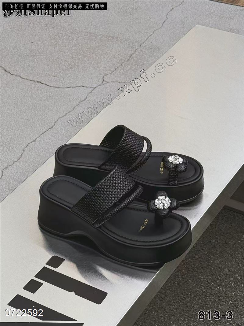 时尚拖鞋813-3