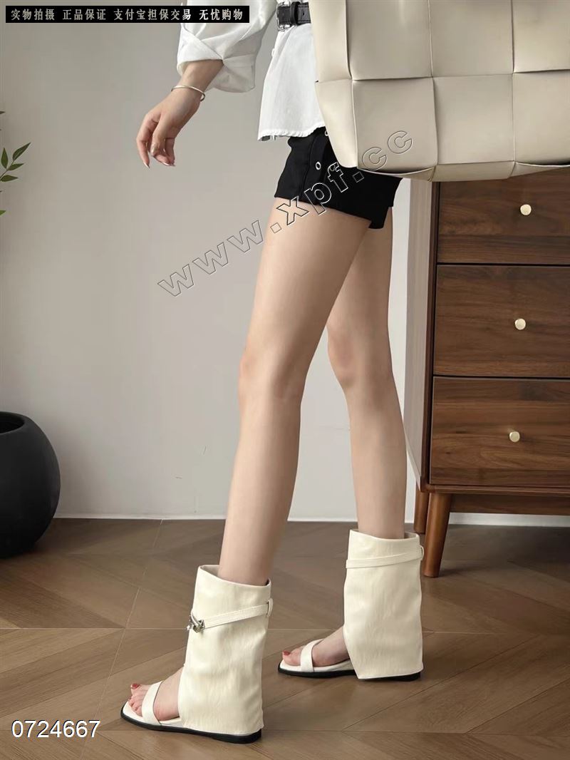 M998时尚凉靴