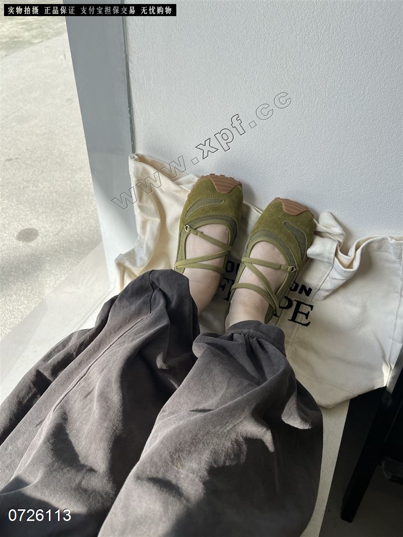 新款浅口高丝光绒皮单鞋2563