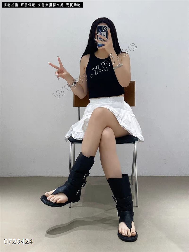 时尚短靴