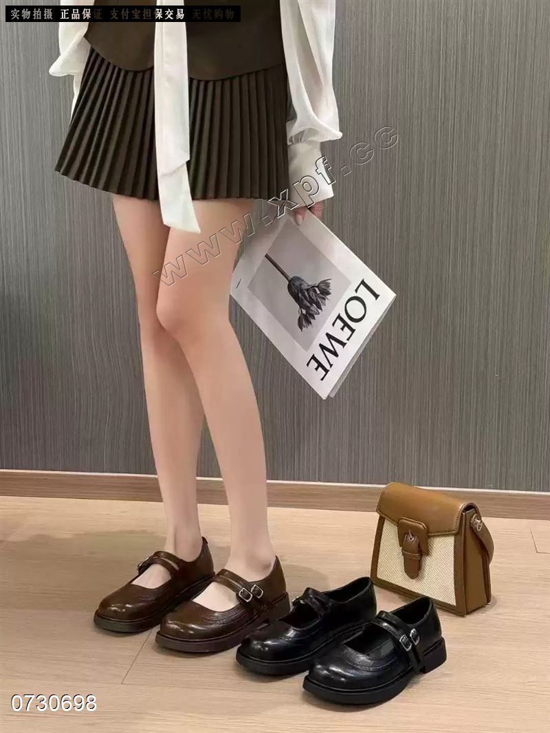 时尚单鞋