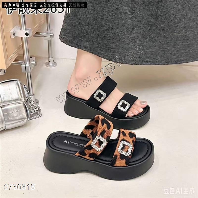 伊靓来