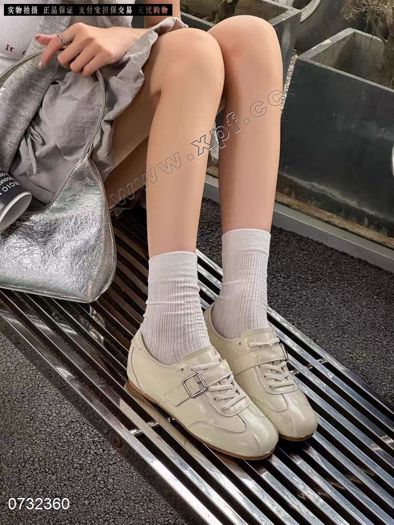 头层牛皮休闲鞋