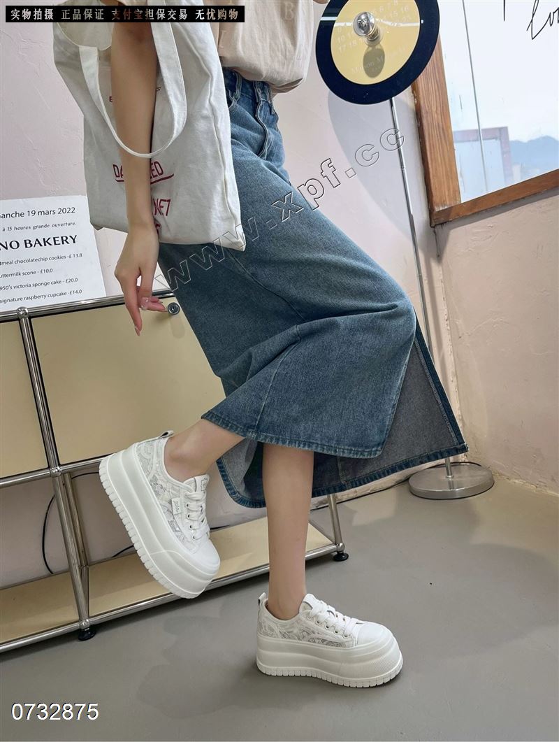 百莉萱 32267