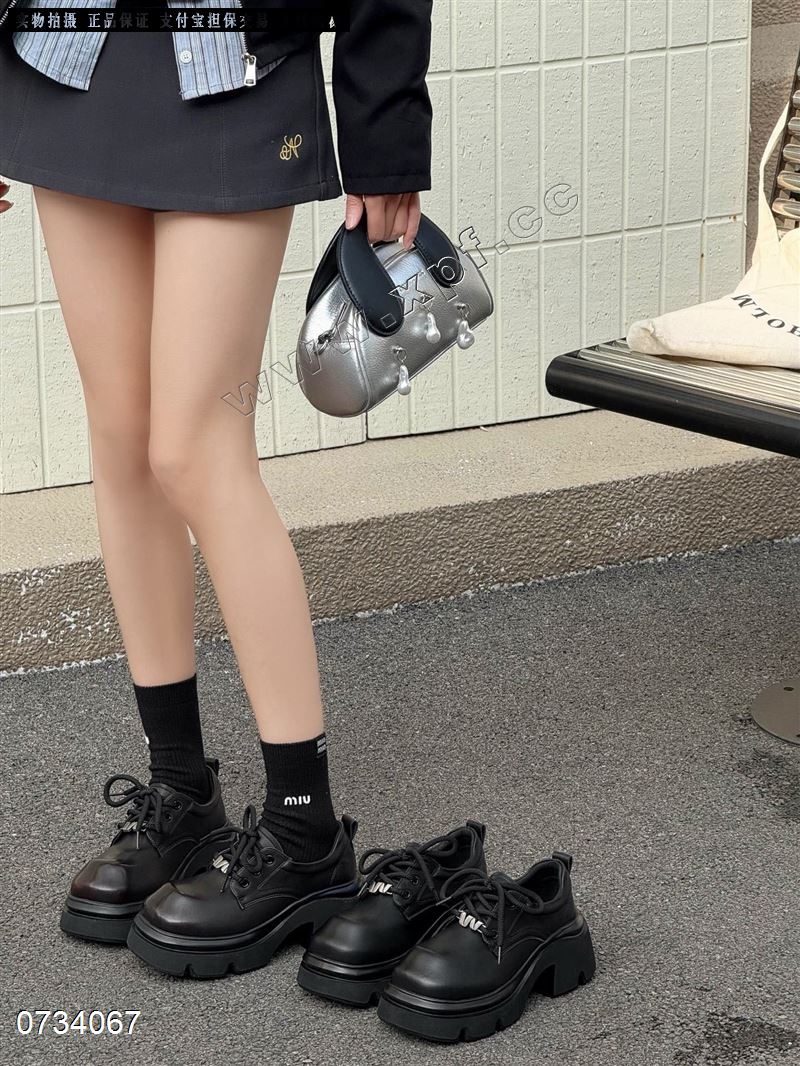 时尚单鞋T5530