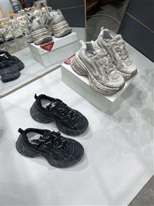 唯吾爱 093-1