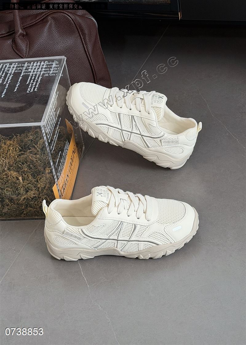 时尚休闲鞋