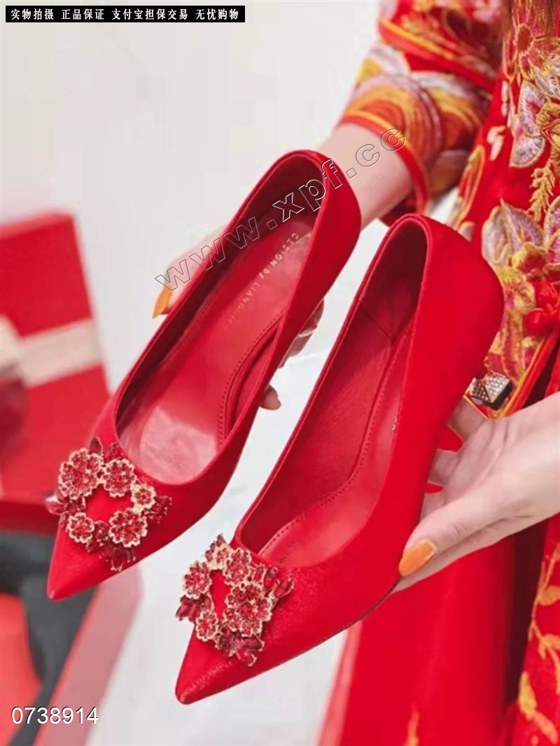 婚鞋7002  红5一0可以加789，最后28双