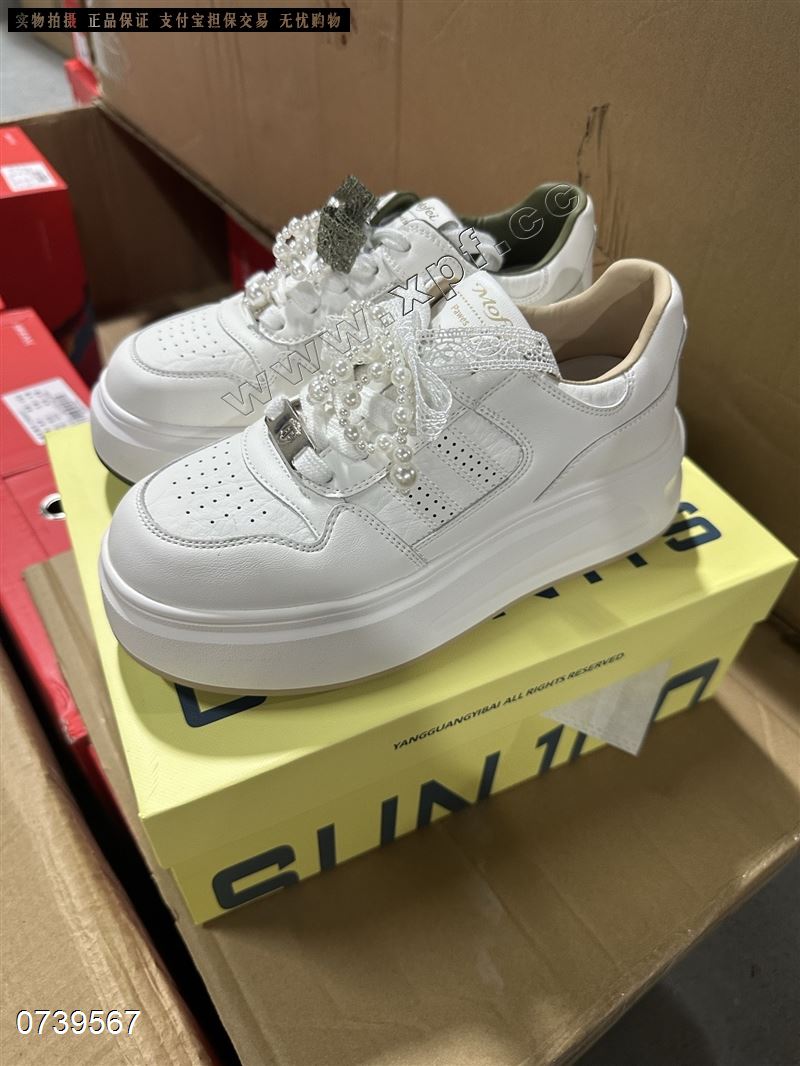 时尚休闲鞋