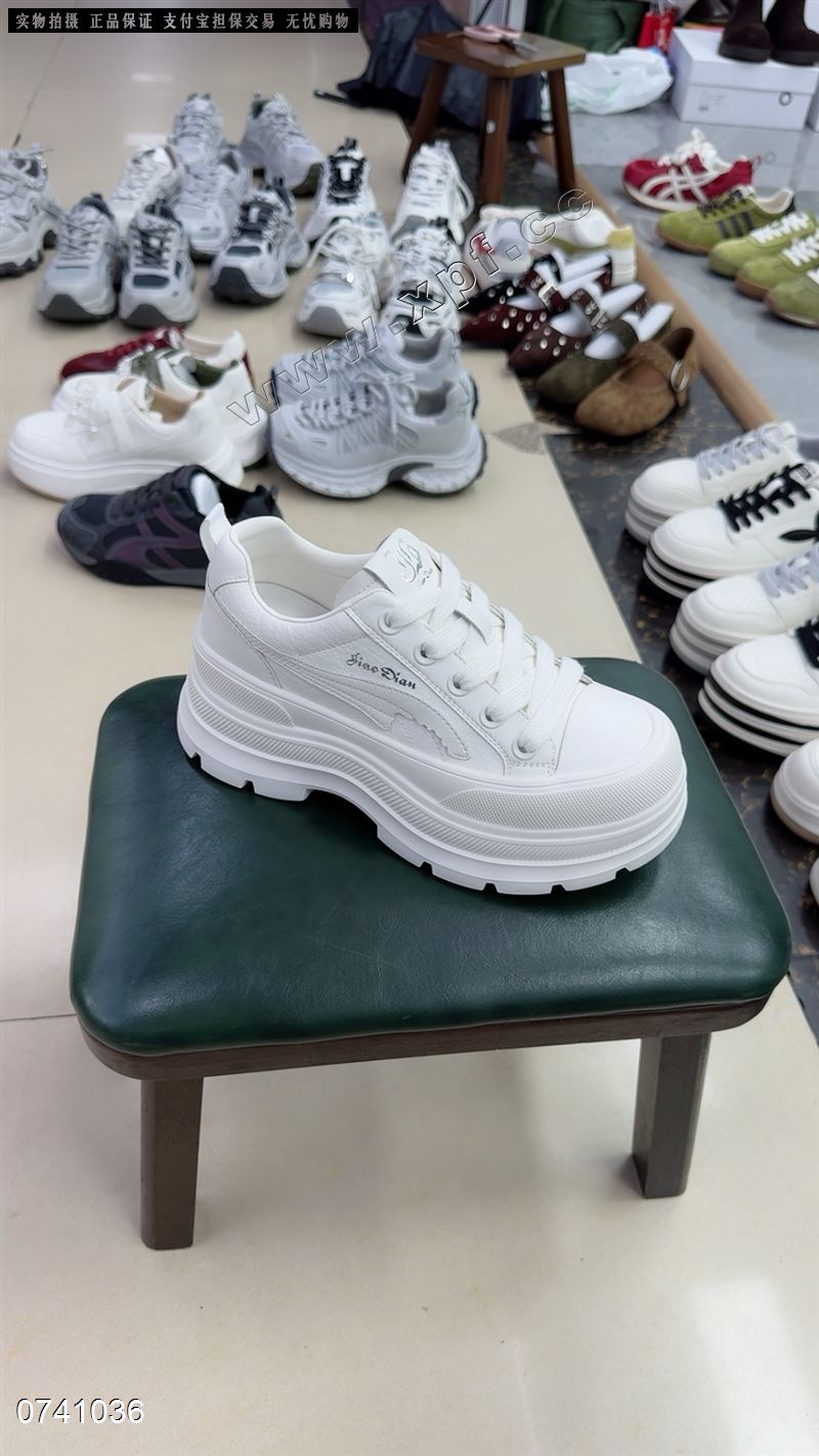 时尚休闲鞋厚底小白鞋