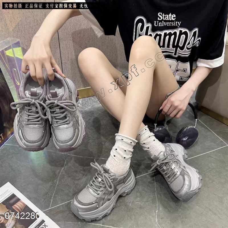 时尚休闲鞋