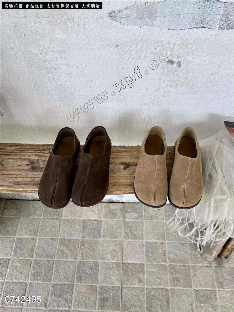 磨砂牛皮时尚休闲鞋