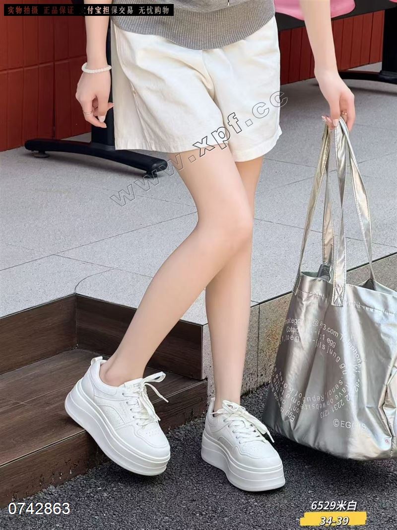 时尚休闲鞋