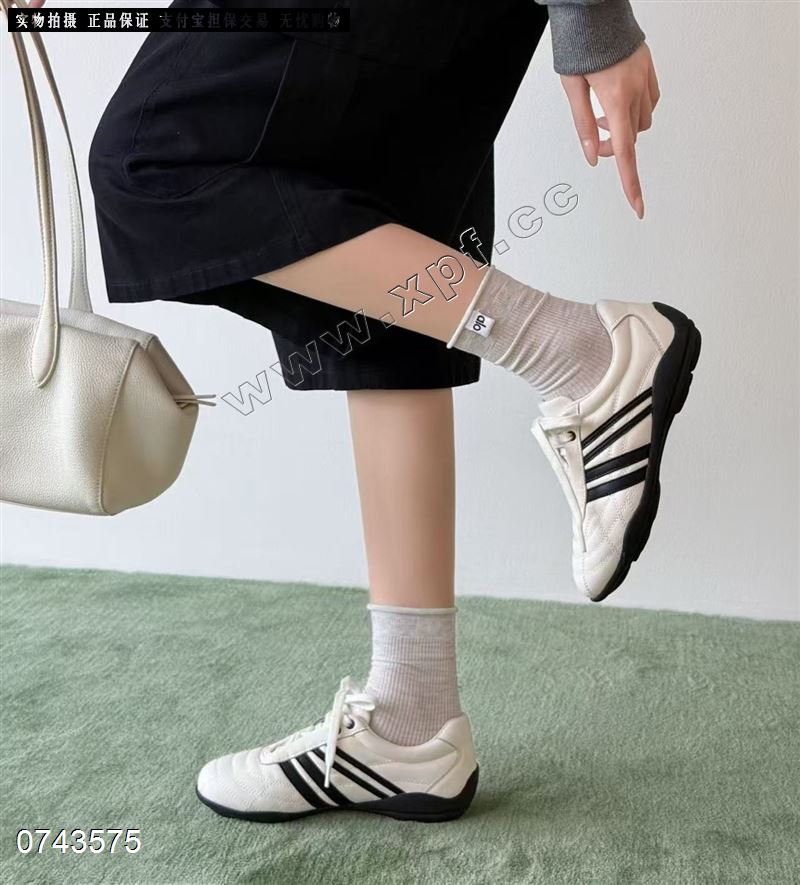 时尚休闲鞋