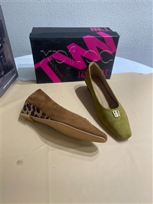唐维娜  3007