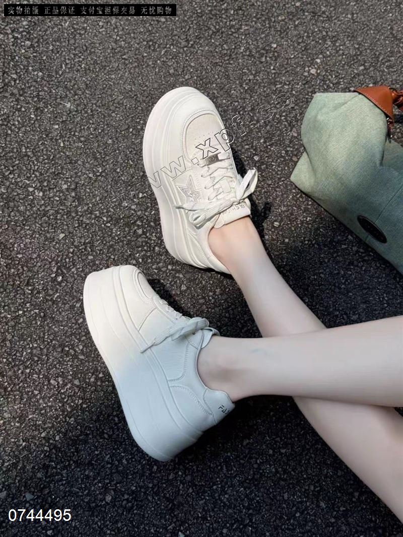 时尚休闲鞋