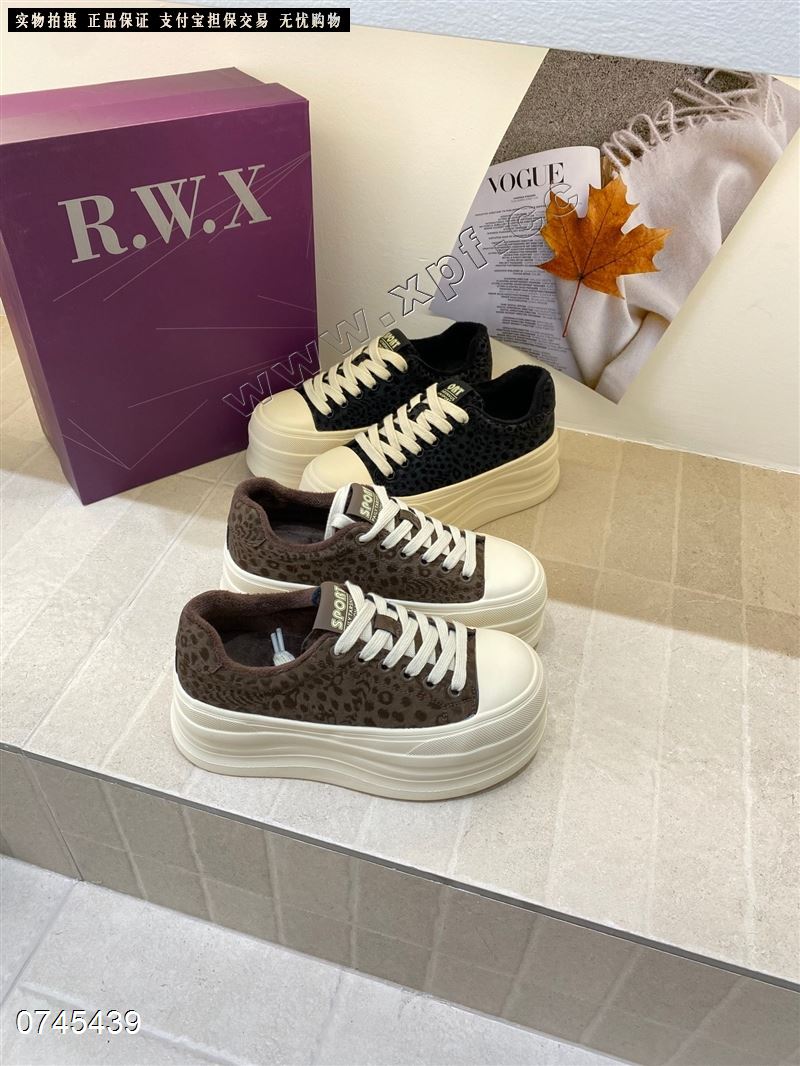 新款厚底休闲鞋加绒系带大头鞋​8802
