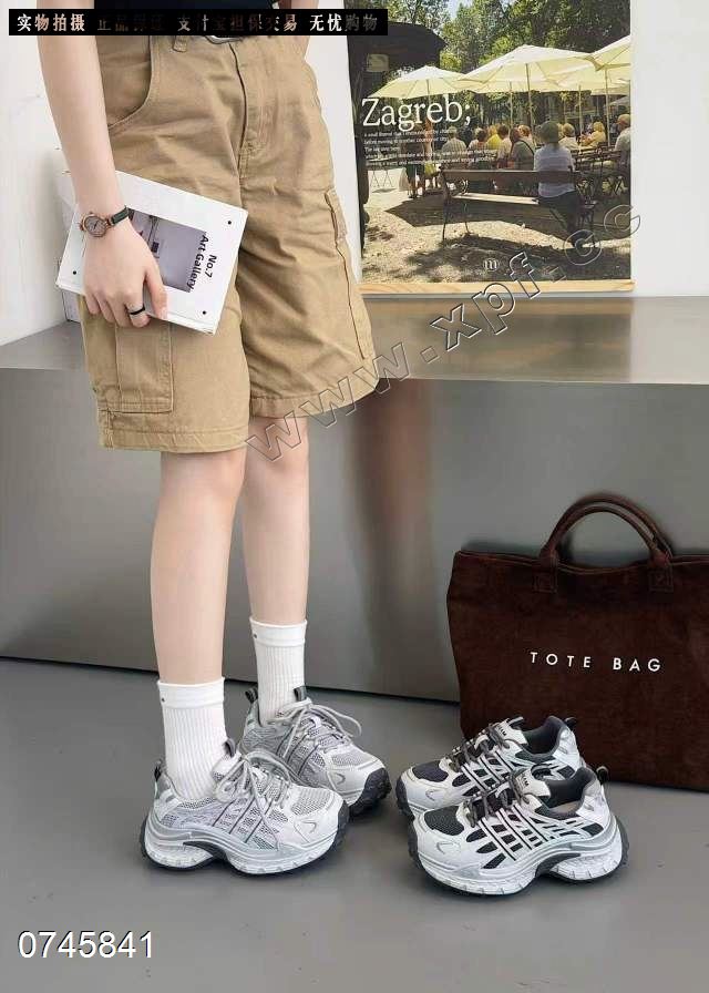 时尚休闲鞋M868-9