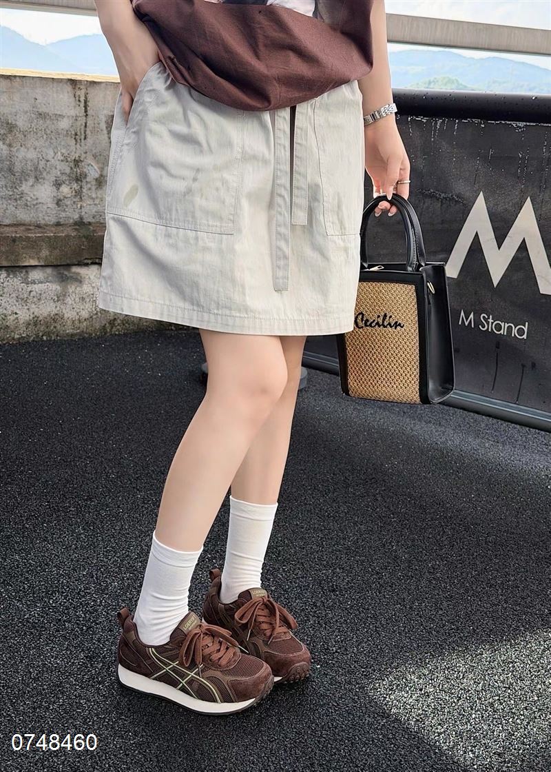 百莉萱6876