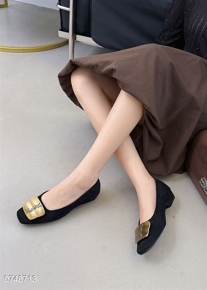 依依佰丽