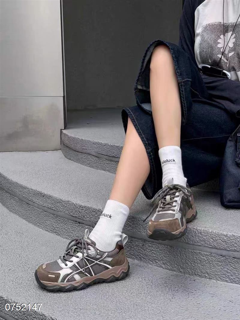 百莉萱8043
