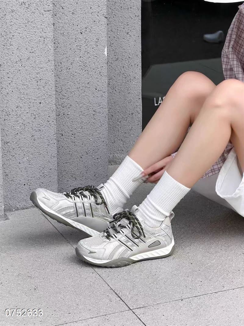 百莉萱8042