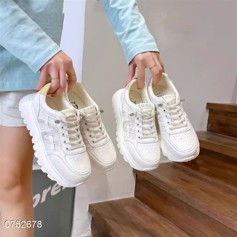 新款发泡底休闲鞋25018